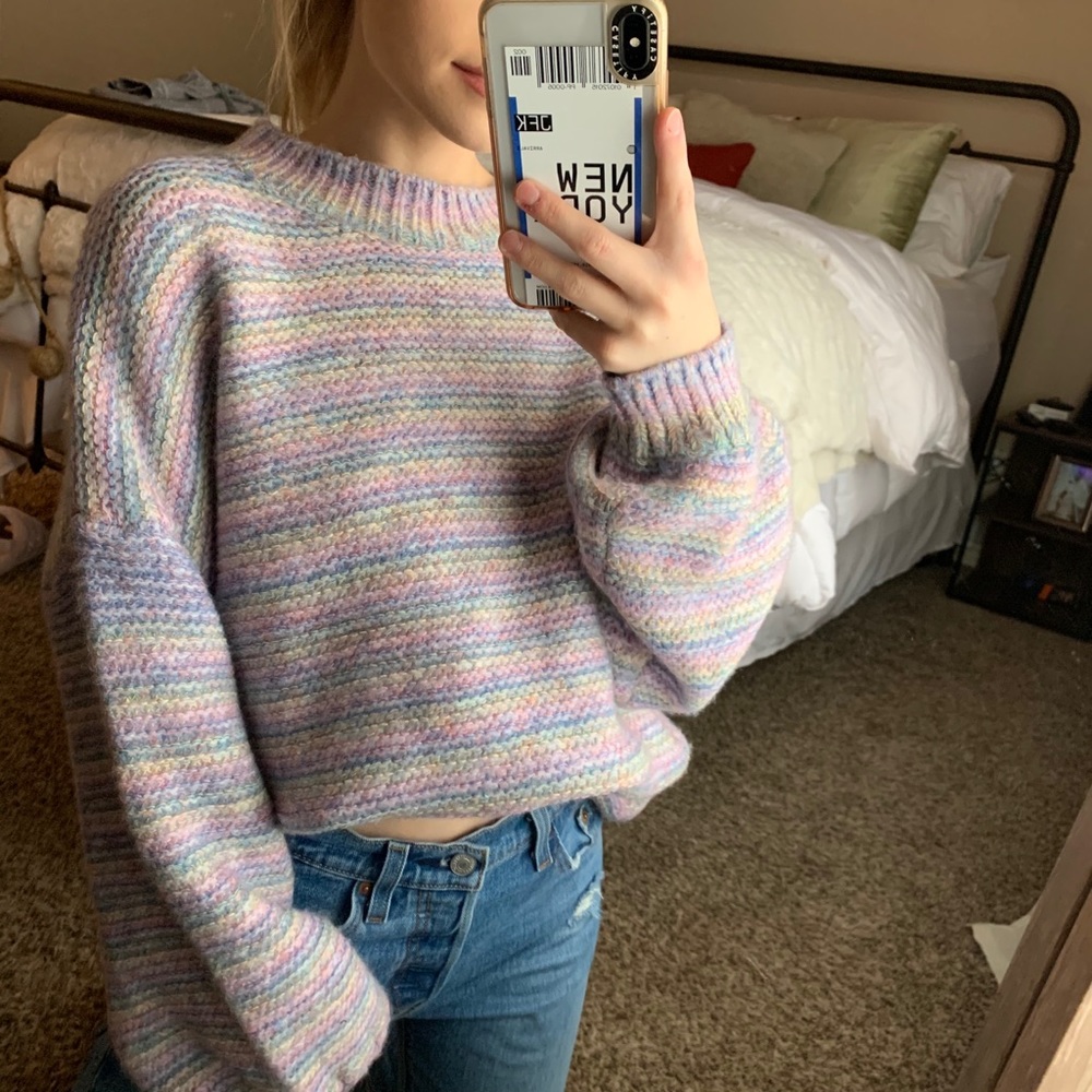 Knitted pastel stripped sweater